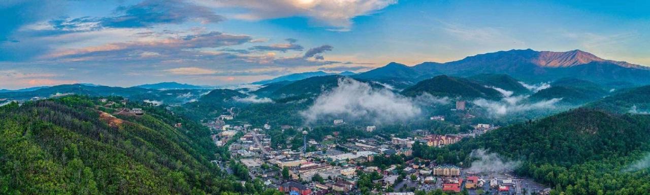 Smoky Mountains Studio With Balcony แกตลิงเบิร์ก ภายนอก รูปภาพ