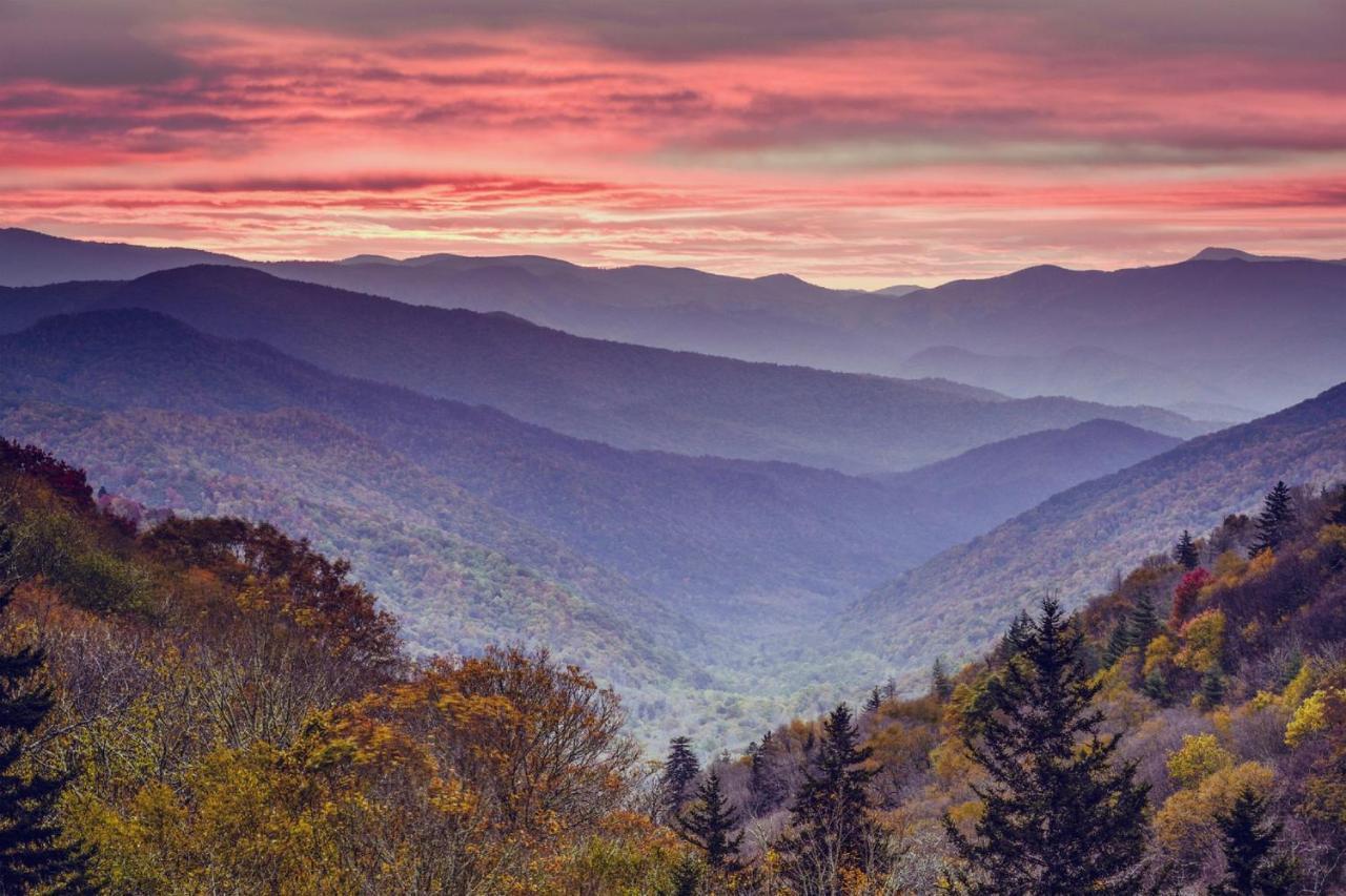 Smoky Mountains Studio With Balcony แกตลิงเบิร์ก ภายนอก รูปภาพ
